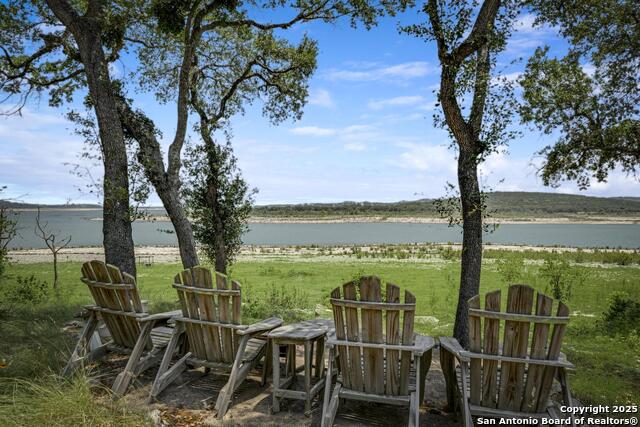 Image 40 of 44 For 772 Lakebreeze