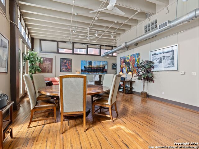 Image 16 of 33 For 1339 Flores St S 103