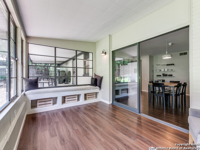 Image 21 of 25 For 4010 Midvale