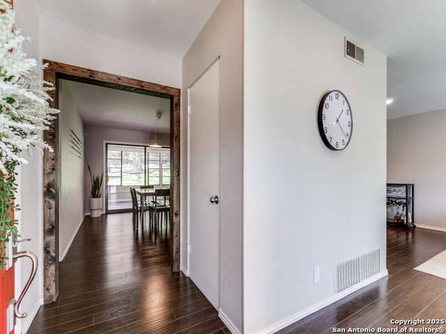 Image 4 of 25 For 4010 Midvale