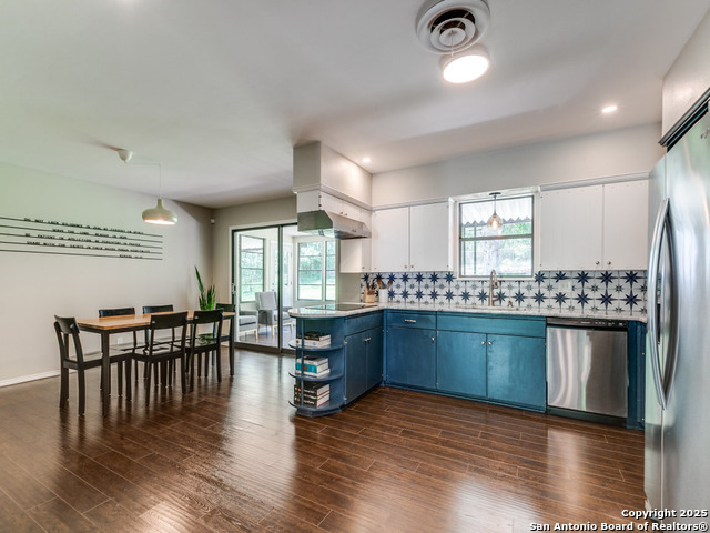 Image 8 of 25 For 4010 Midvale