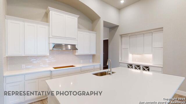 Listing photo id 0 for 401 Dulce Vista