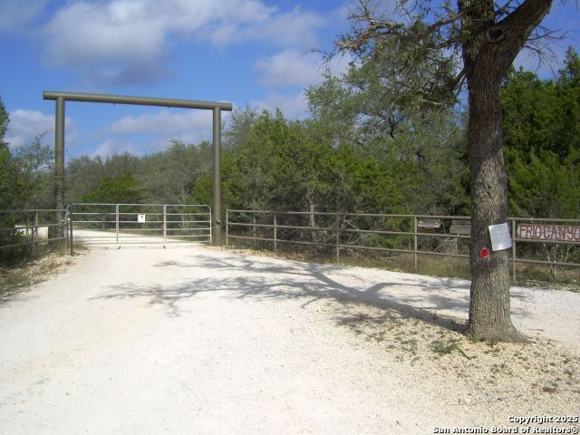Image 2 of 20 For 430 Frio Canyon Loop