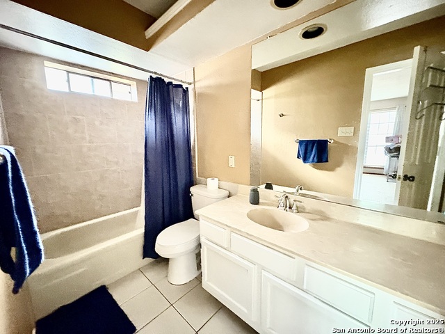 Image 15 of 17 For 8633 Datapoint Dr