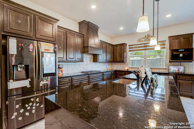 Image 18 of 67 For 4019 Wood Creek
