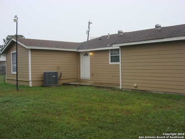 Image 7 of 17 For 1039 Cantrell Dr