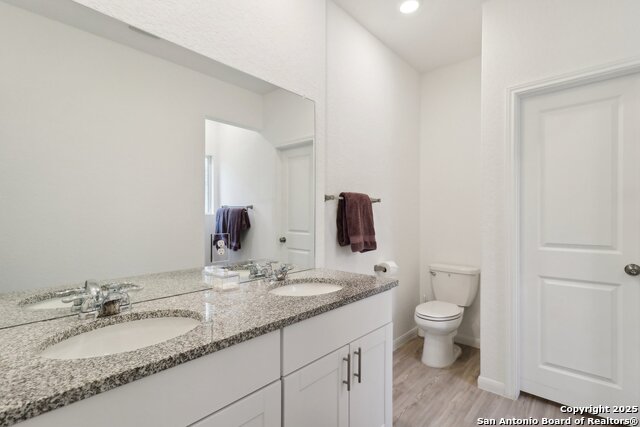 Listing photo id 10 for 8911 Rancher Place