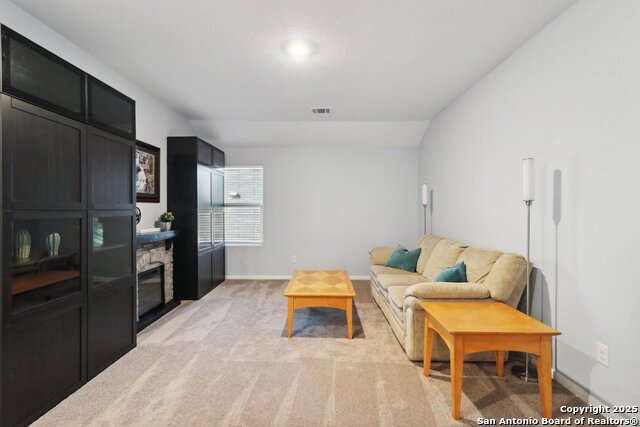 Listing photo id 11 for 8911 Rancher Place