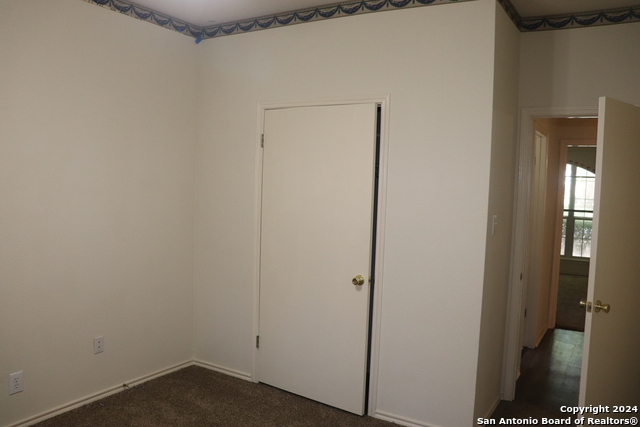 Image 13 of 16 For 210 Tapwood Ln