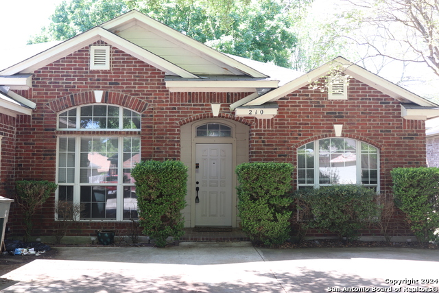 Image 2 of 16 For 210 Tapwood Ln