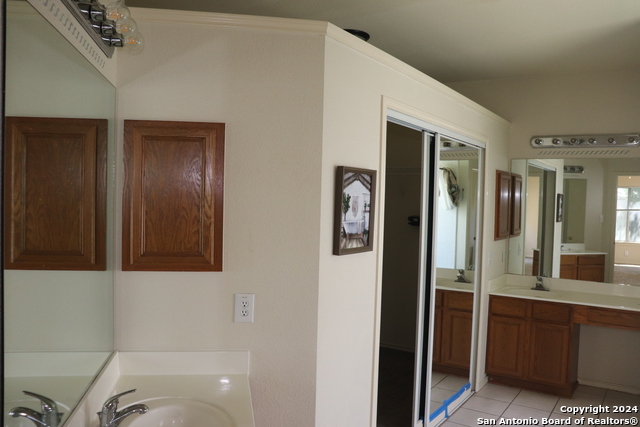 Image 7 of 16 For 210 Tapwood Ln