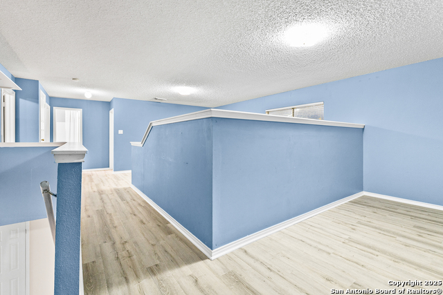 Listing photo id 13 for 9206 Dancove Drive