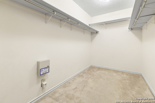 Listing photo id 24 for 9206 Dancove Drive