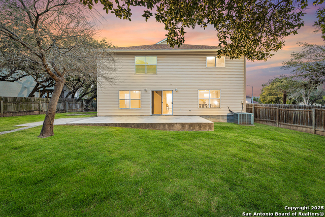 Listing photo id 29 for 9206 Dancove Drive