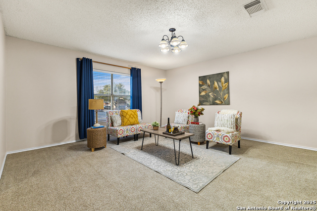 Listing photo id 3 for 9206 Dancove Drive
