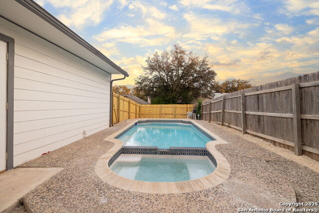 Listing photo id 24 for 12130 Magnolia Blossom