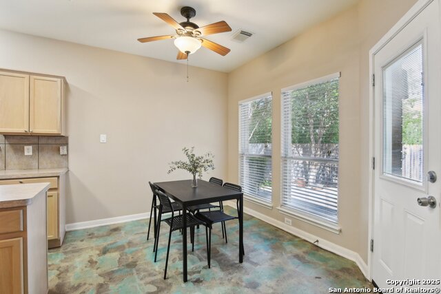 Image 11 of 33 For 8230 Heritage Park Dr