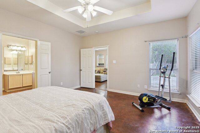 Image 19 of 33 For 8230 Heritage Park Dr