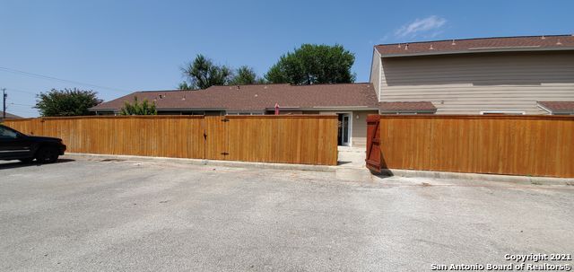 Image 19 of 26 For 9140 Timber Path  2406