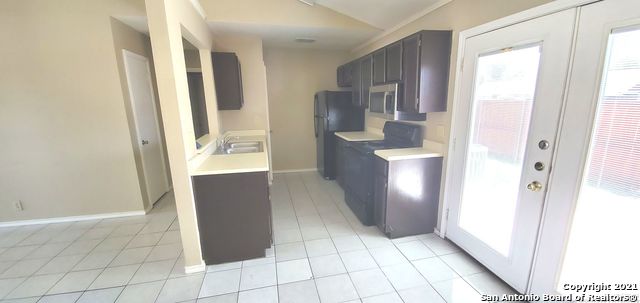 Image 7 of 26 For 9140 Timber Path  2406