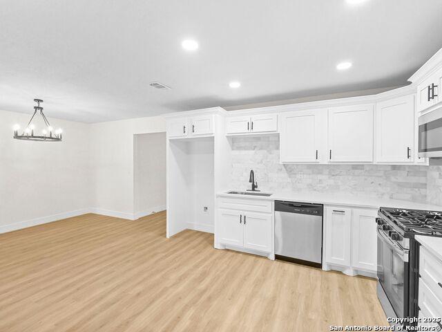 Image 12 of 35 For 9302 Valley Dale