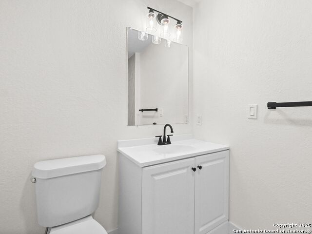 Image 18 of 35 For 9302 Valley Dale