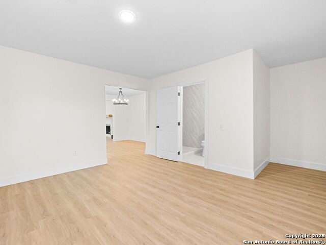 Image 27 of 35 For 9302 Valley Dale