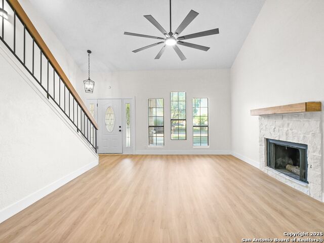 Image 7 of 35 For 9302 Valley Dale