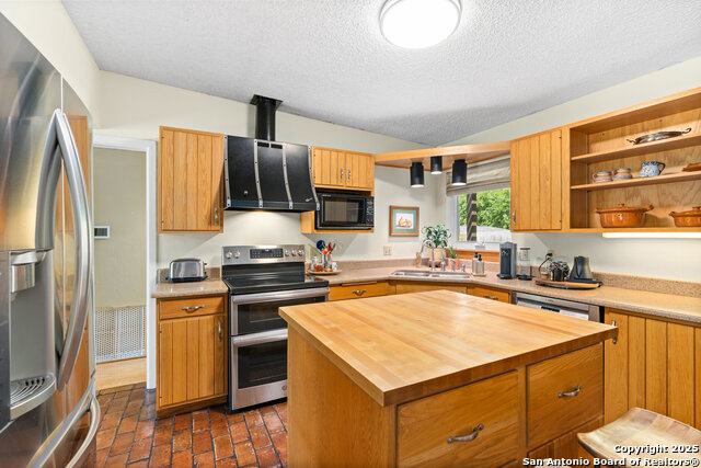 Image 10 of 33 For 635 Brightwood Pl