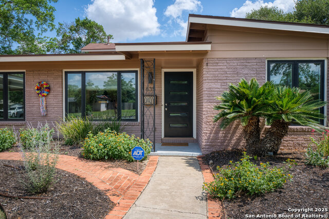 Image 2 of 33 For 635 Brightwood Pl