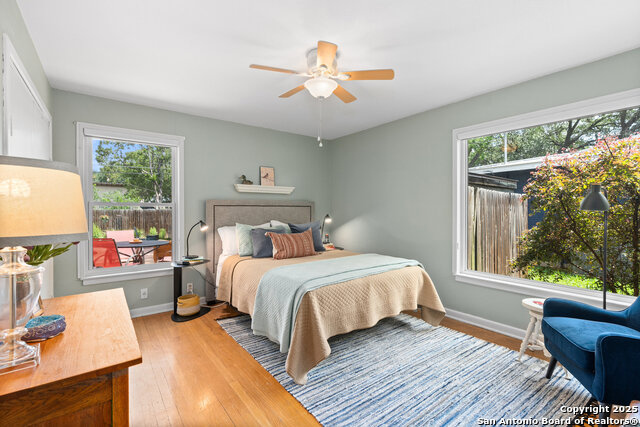 Image 23 of 33 For 635 Brightwood Pl