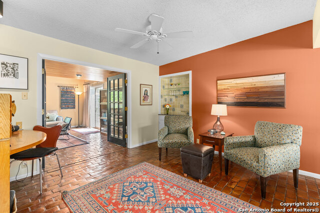 Image 7 of 33 For 635 Brightwood Pl