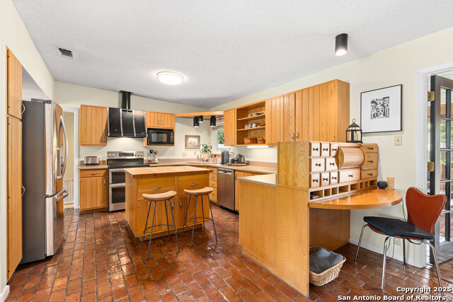 Image 9 of 33 For 635 Brightwood Pl