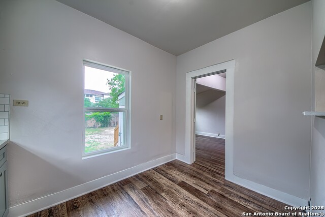 Image 15 of 28 For 139 Pendleton Ave