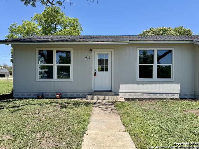 Details for 419 Culberson W, Sabinal, TX 78881