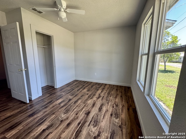Image 16 of 36 For 419 Culberson W