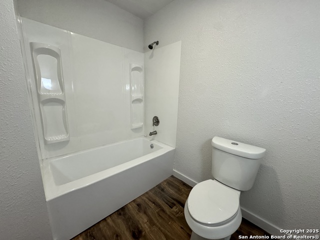 Image 18 of 36 For 419 Culberson W
