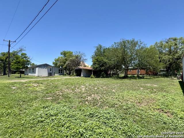Image 33 of 36 For 419 Culberson W