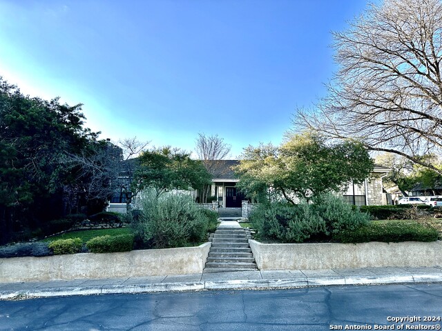 Image 2 of 33 For 15931 Mission Ridge