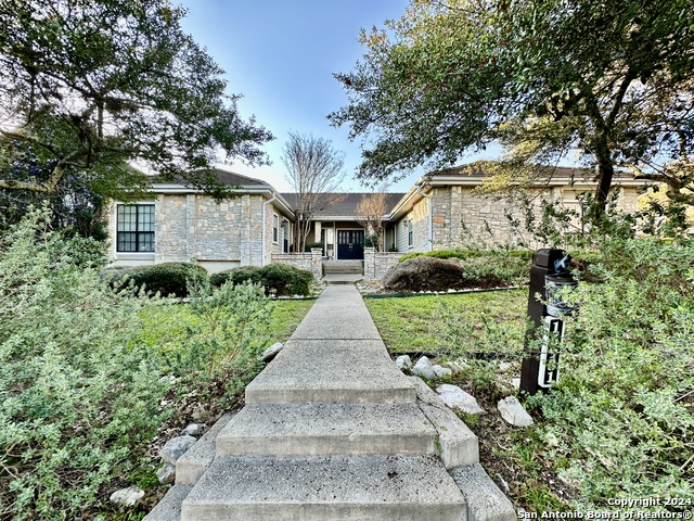 Image 3 of 33 For 15931 Mission Ridge