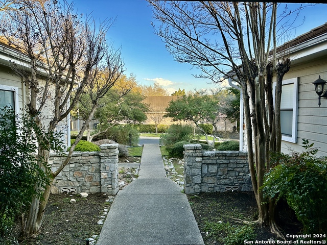 Image 32 of 33 For 15931 Mission Ridge