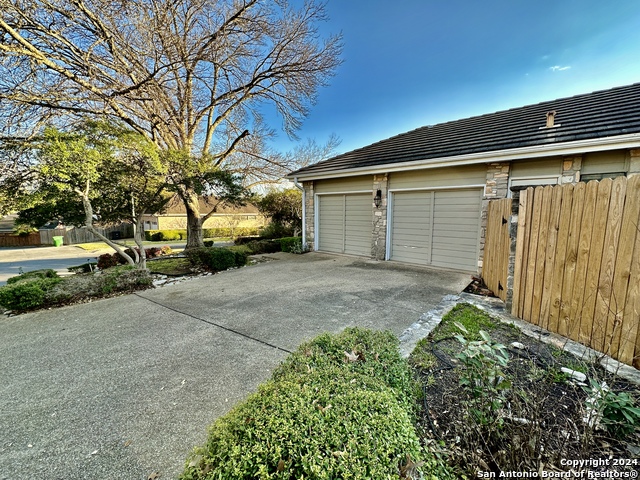 Image 7 of 33 For 15931 Mission Ridge