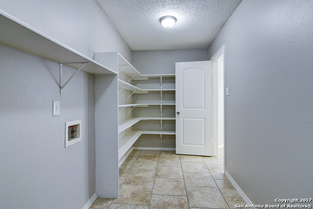 Image 13 of 22 For 8235 Cantura Mls