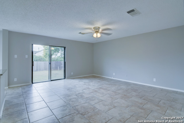 Image 7 of 22 For 8235 Cantura Mls