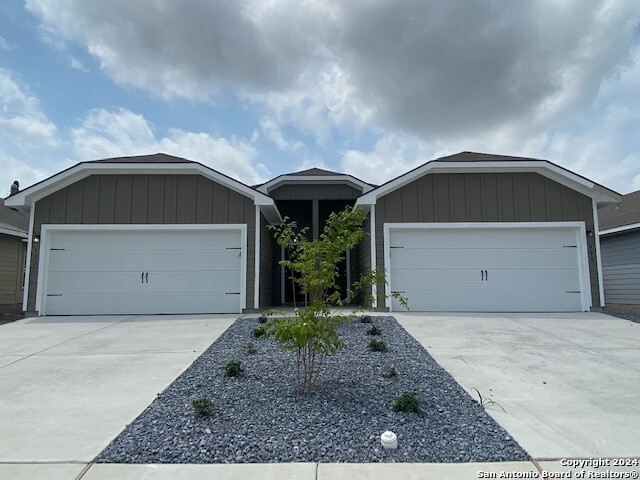 Details for 617-619 Heathers Way, Seguin, TX 78155