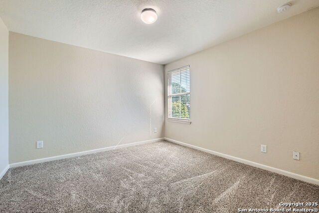 Listing photo id 14 for 2086 Castleberry Ridge