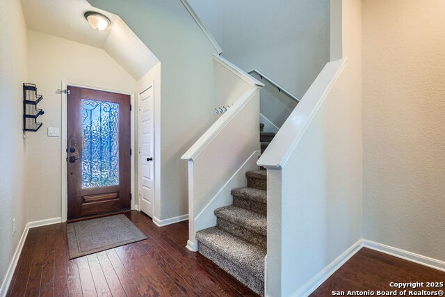 Listing photo id 2 for 2086 Castleberry Ridge