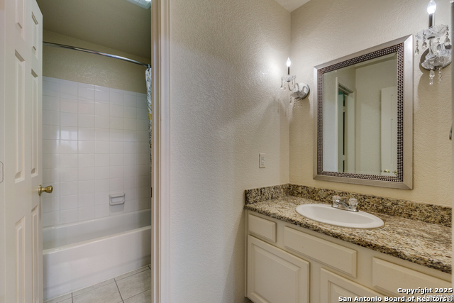 Image 10 of 16 For 3202 Eisenhauer Rd  801