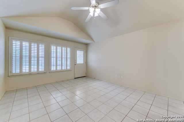 Image 2 of 16 For 3202 Eisenhauer Rd  801