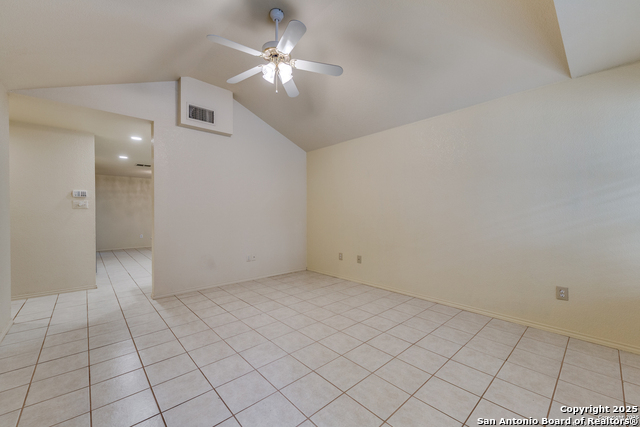 Image 3 of 16 For 3202 Eisenhauer Rd  801
